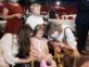 Carolina y Chalotte Casiraghi con la pequeña Gabriella en silla de ruedas