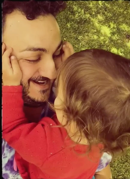 Diego Topa y su hija Mitaí