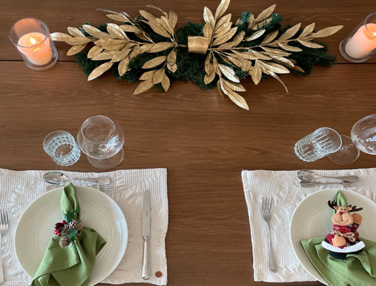 Dos propuestas súper deco para armar tu mesa navideña
