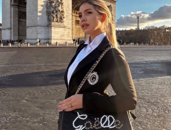 Cuánto sale la cartera con la que Wanda Nara paseó por París