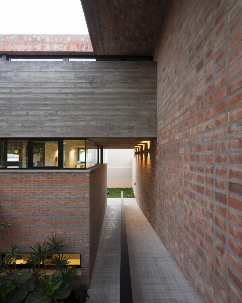 ARQUITECTURA DE VANGUARDIA EN LA PLATA