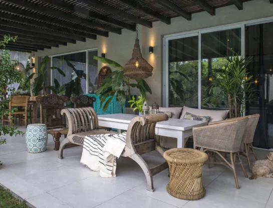 Espiá cada detalle de esta casa "nómade" decorada con muebles y objetos que llegaron desde muy lejos