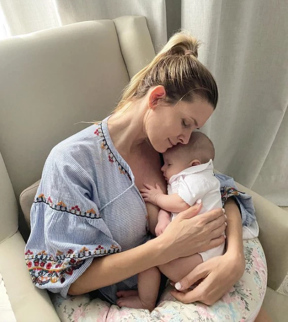 SOFIA ZAMOLO Y CALIFORNIA