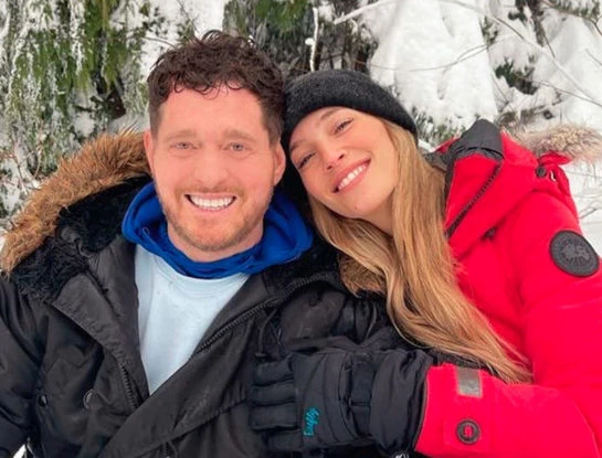 Luisana Lopilato y Michael Bublé adoptaron un color original para recibir el año 2022
