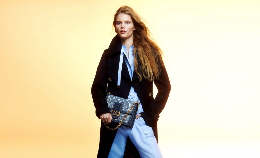 El denim se adueña de las carteras más icónicas de Louis Vuitton – Revista  Para Ti