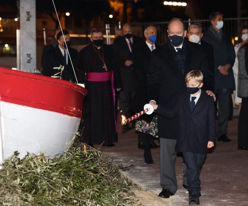 ALBERTO DE MONACO E HIJO SANTA DEVOTA