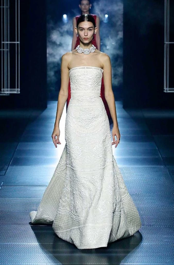 Fendi Alta Costura primavera verano 2022. 