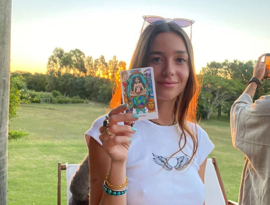 Lucía Celasco se hizo tirar las cartas en Punta del Este: qué le dijeron los astros