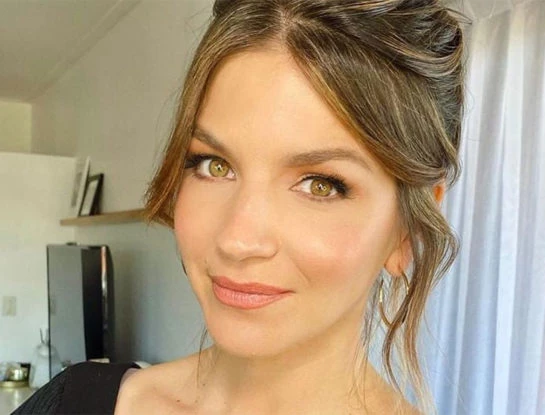 El look folk moderno con el que Marcela Kloosterboer marca tendencia en la playa