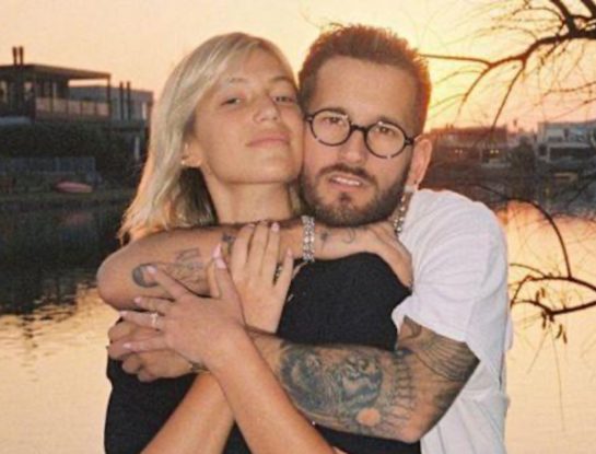 Casamiento Stefi Roitman y Ricky Montaner: la ceremonia duró más de una hora y la novia usó un vestido con hombros al descubierto