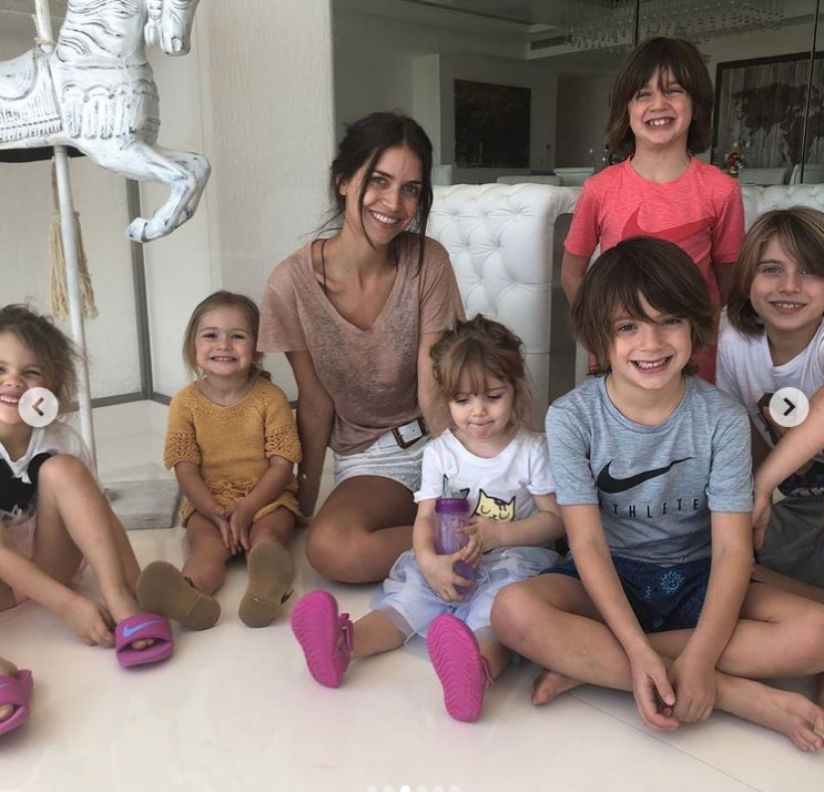 Zaira Nara posa con hijos y sobrinos