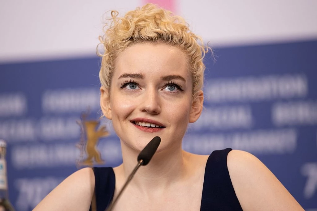 Julia Garner