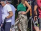 El look de Jennifer Aniston rodando en Hawaii junto a Adam Sandler
