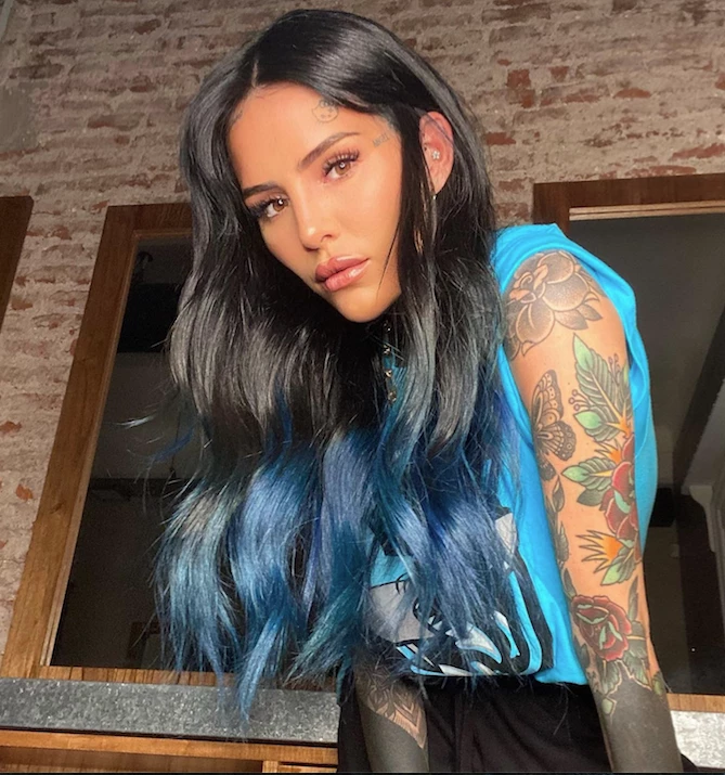 Cande Tinelli volvió a cambiar de look, con una melena en dos tonos