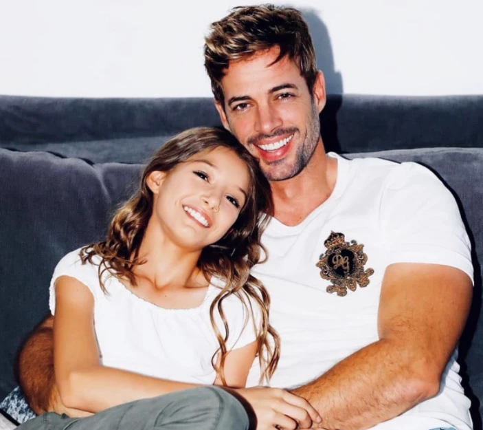 WILLIAM LEVY CON HIJA