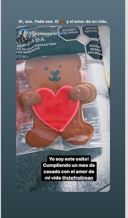 el posteo del primer mes de casados de Stefi Roitman y Ricky Montaner