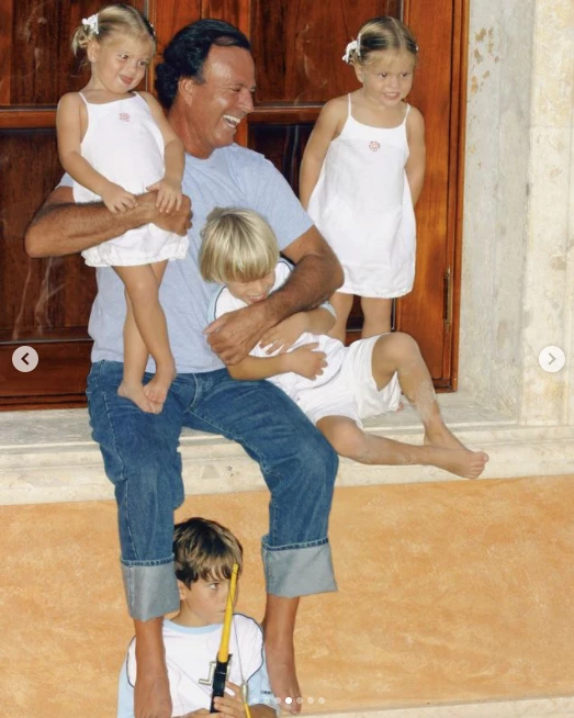 La historia de amor de Julio Iglesias y Miranda Rijnsburger