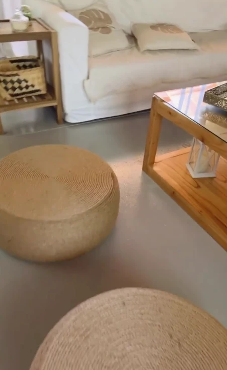 puff de yute de Mica Viciconte