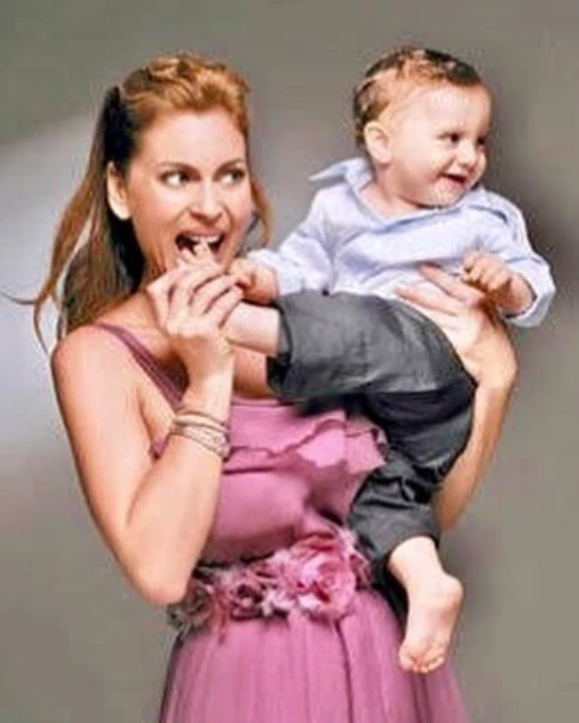 KARINA MAZZOCCO CON HIJO