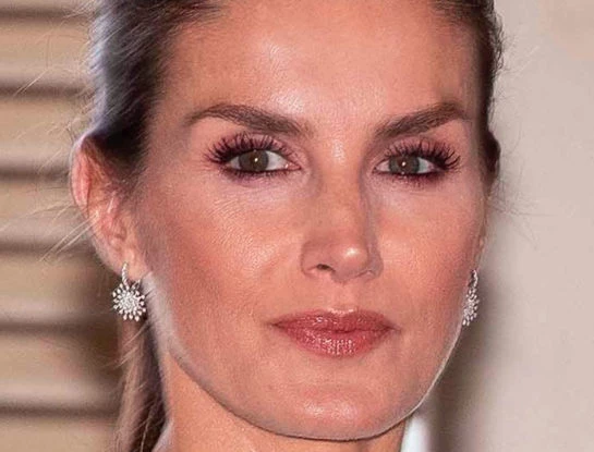 Letizia nos muestra los pantalones más favorecedores que serán protagonistas en el invierno 2022