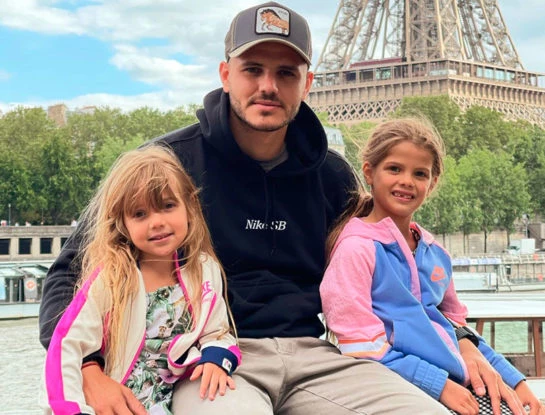 Cuánto salen las carteras Chanel que Mauro Icardi le regaló a sus hijas en San Valentín