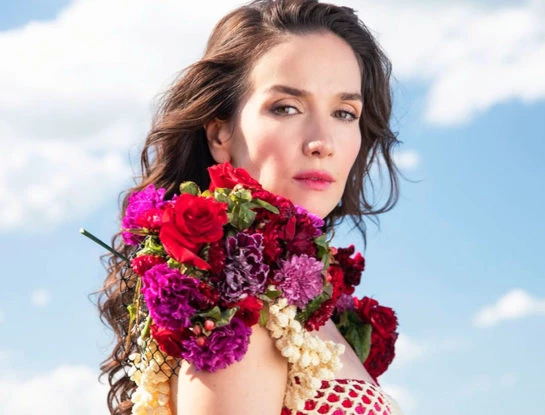 Mirá cómo combinó Natalia Oreiro un vestido midi