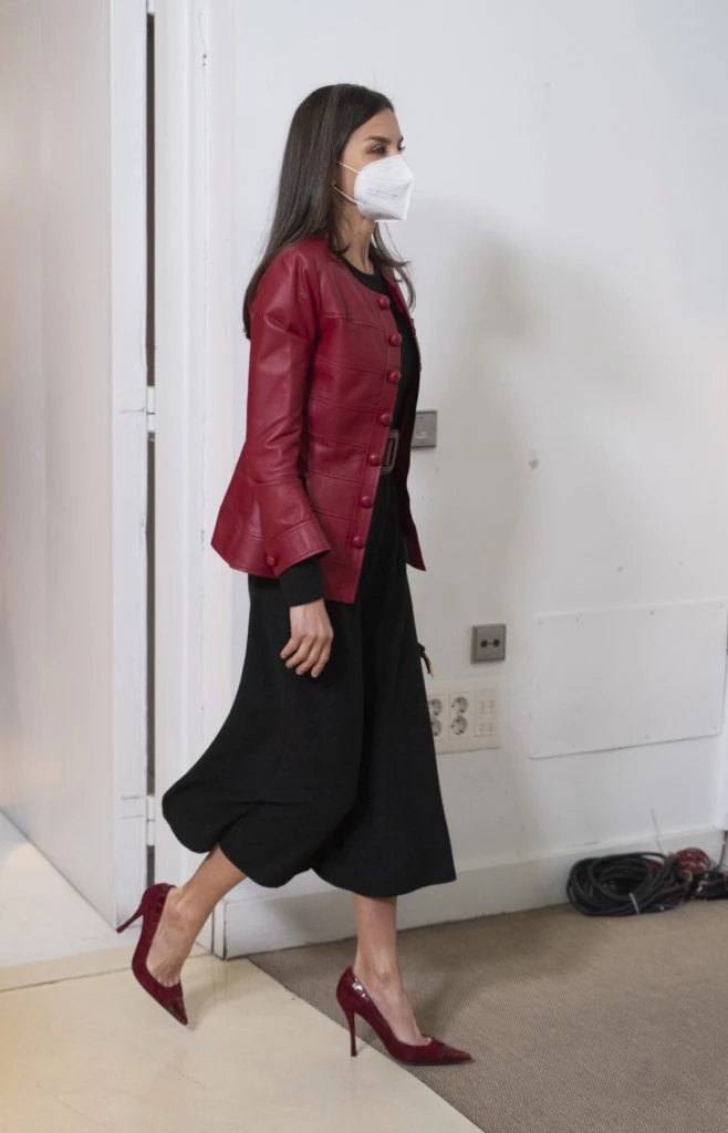 Letizia campera de cuero rojo