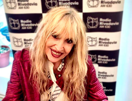 Qué es de la vida de Luisa Delfino, la voz de las madrugadas de la radio: tiene 71 años, trabajó gratis los últimos 6 y se prepara para volver al ruedo