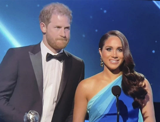 El look asimétrico de Meghan Markle con el que homenajeó a Lady Di y dio cátedra de moda