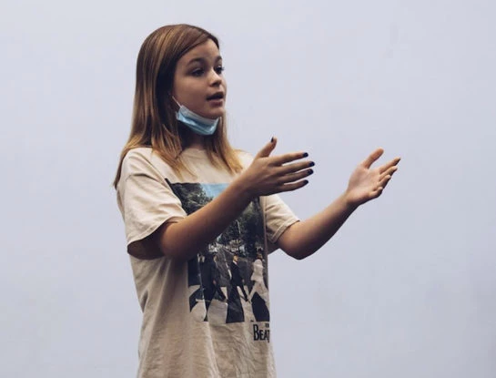Muna Pauls relató cómo es su experiencia en Nueva York y esta es la canción con la que sorprendió a todos