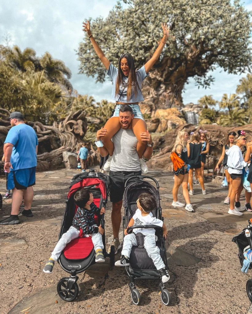 Belu Lucius junto a su familia