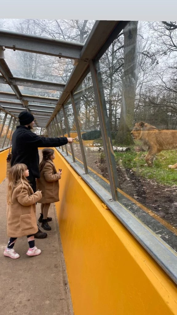 Isabella y Francesca junto a su papa Mauro Icardi