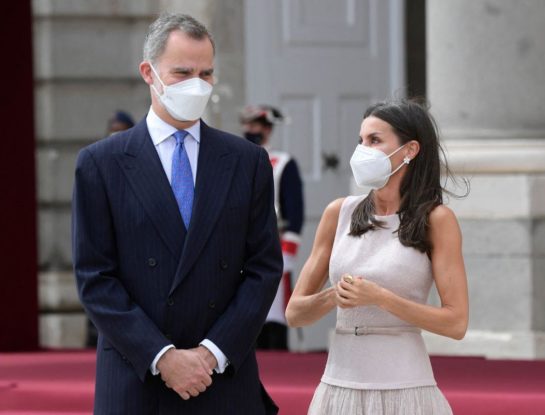 El gesto de la reina Letizia con el Rey Felipe con el que rompieron el protocolo