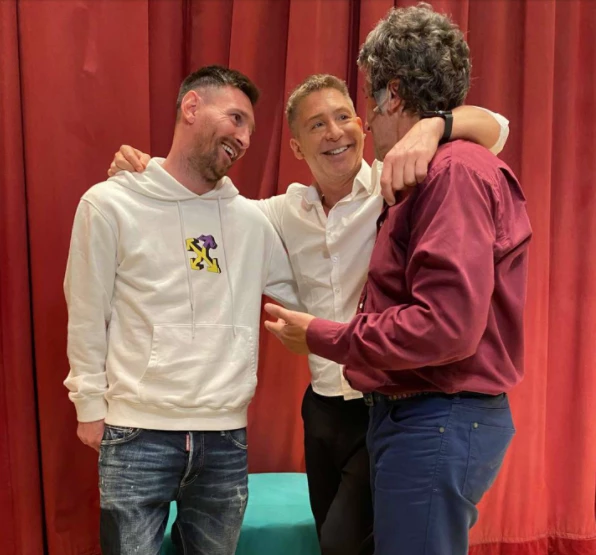 MESSI CON SUAR Y PERETTI