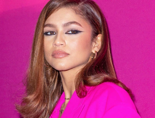 Zendaya estrenó un look monocromático y es de color rosa: ¡Lo amamos!