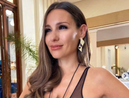 Pampita impactó son su look súper glamoroso al estilo Hollywood