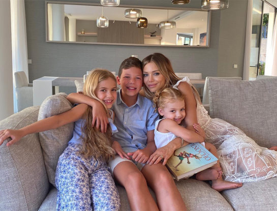 La sorpresiva reflexión del hijo de 12 años de Evangelina Anderson por el Día de la Mujer