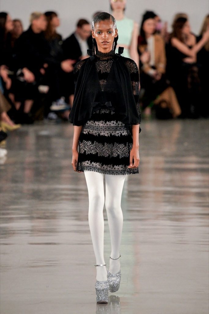 Desfile Giambattista Valli-Semana de la Moda París-Marzo 2022