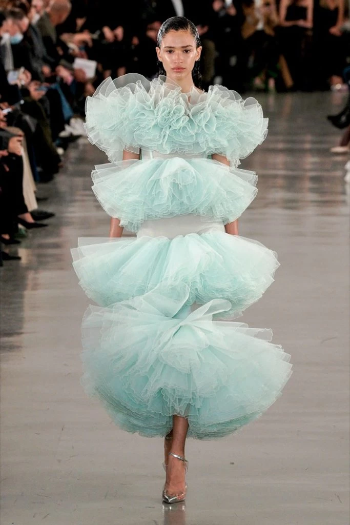 Desfile Giambattista Valli-Semana de la Moda París-Marzo 2022