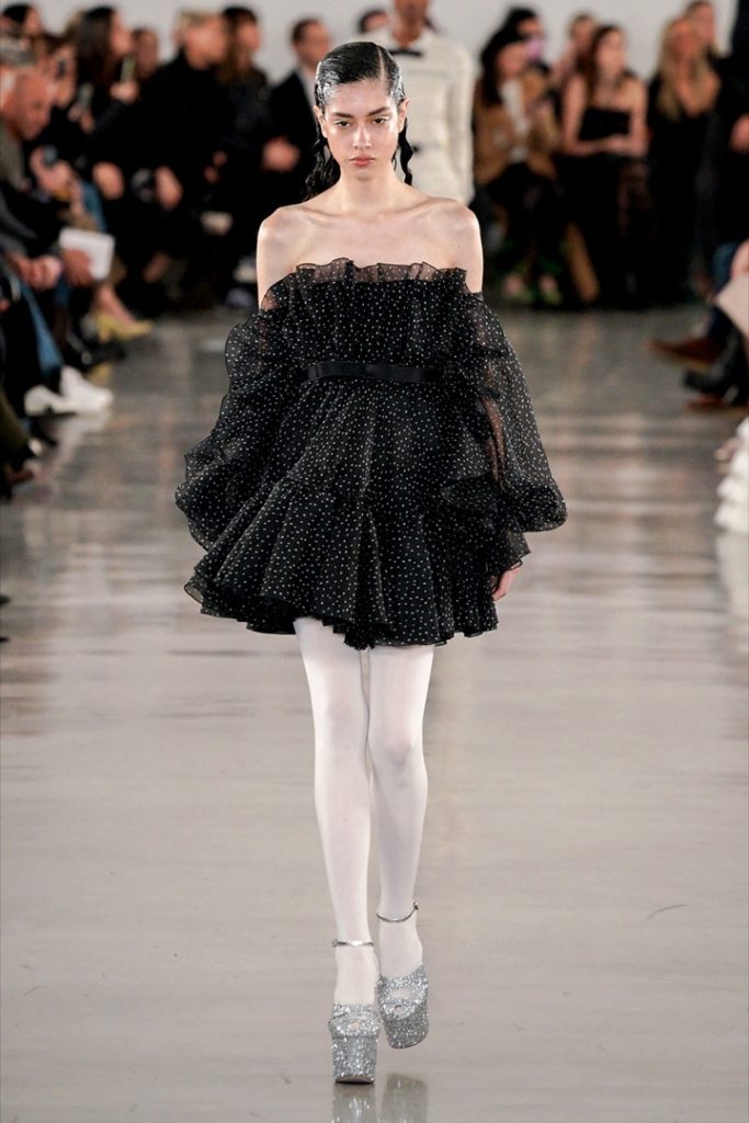 Desfile Giambattista Valli-Semana de la Moda París-Marzo 2022