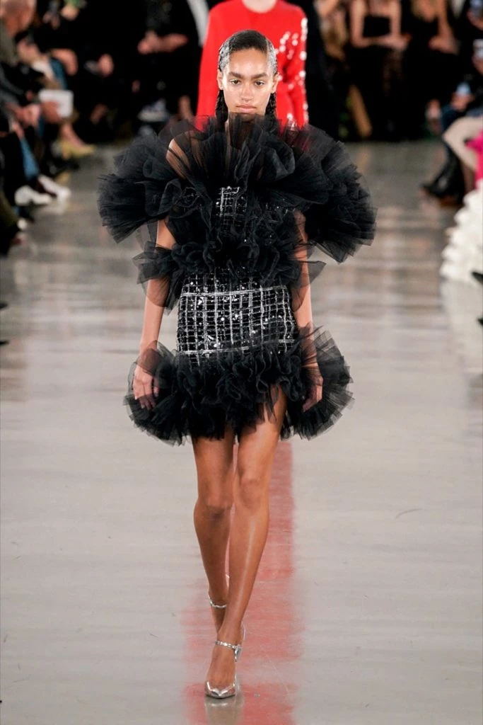 Desfile Giambattista Valli-Semana de la Moda París-Marzo 2022