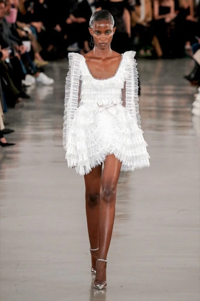 Desfile Giambattista Valli-Semana de la Moda París-Marzo 2022