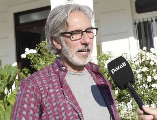 La nueva vida de Juan Miceli, el histórico periodista de TN: tiene 56 años, será el jardinero de "El hotel de los famosos" y promete sorprender