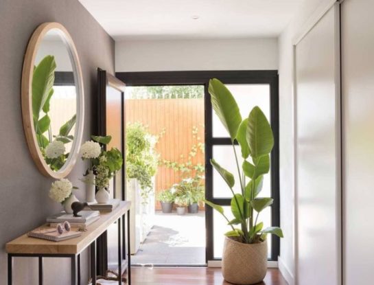 Los mejores trucos deco para que tu recibidor parezca más grande