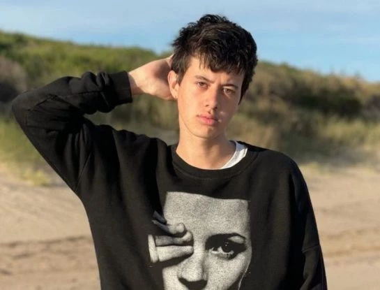 Después de lanzar su primer tema: Dante Ortega reveló qué relación mantiene con sus abuelos, Palito y Evangelina