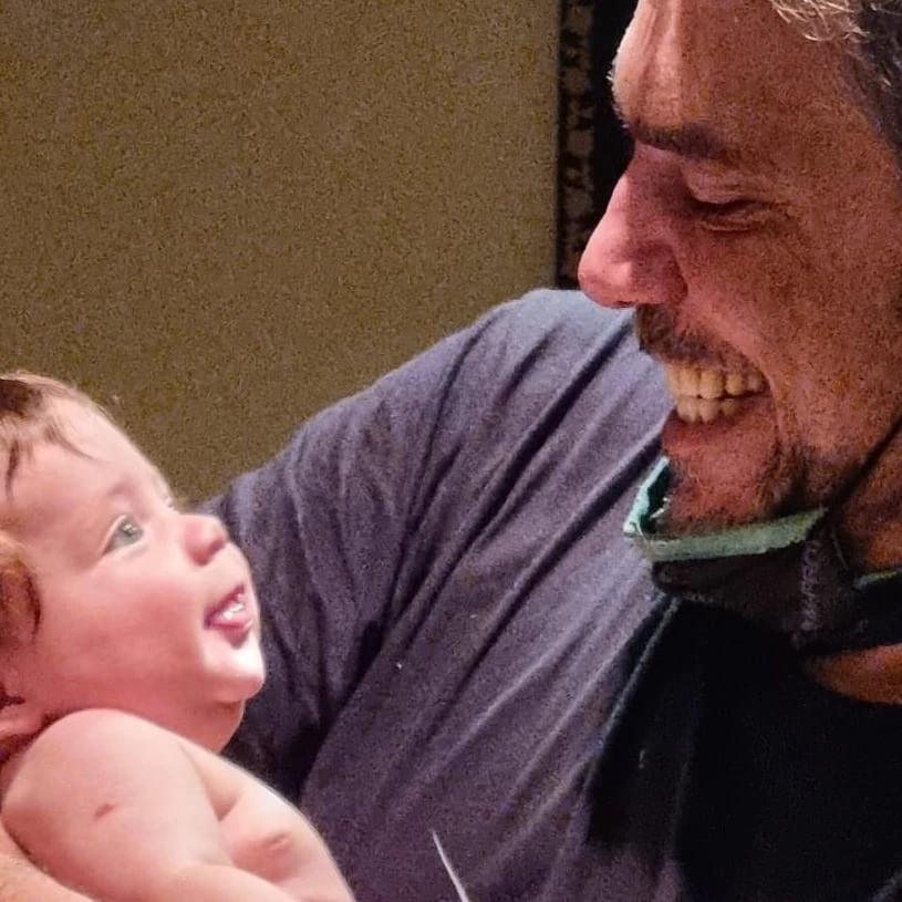 Adrián Cormillot se sacó foto con su hermano, el hijo del Dr Cormillot y Estefanía Pasquini