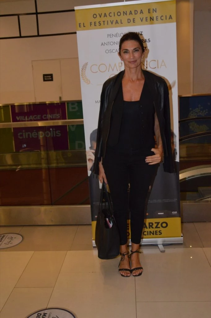 MAriana Arias en el estreno de "Demasiado Ego"