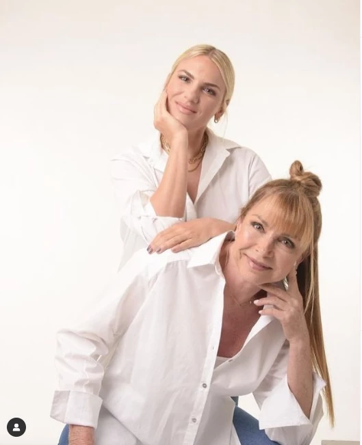 ELENA FORTABAT Y CAROLONA OLTRA