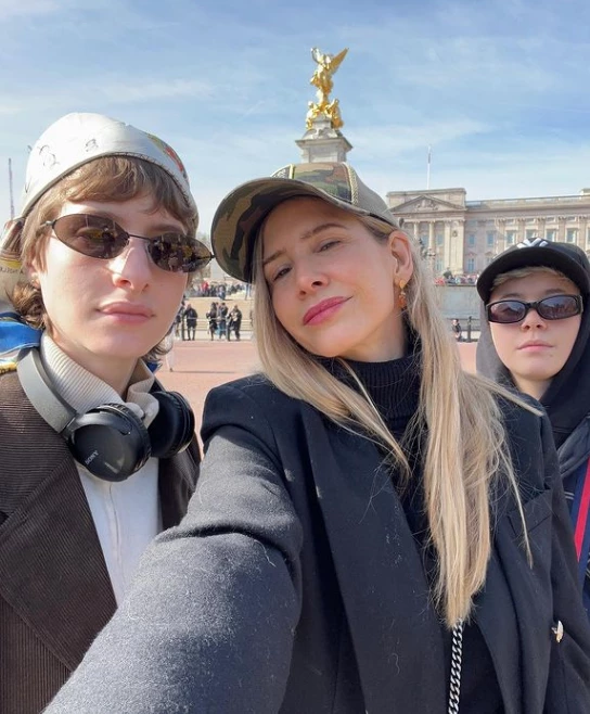 Guillermina Valdes con Paloma y Helena en Londres