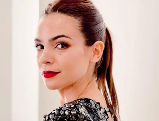 Agustina Cherri adoptó el LBD (little black dress) y demostró que es el comodín perfecto